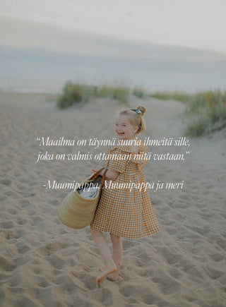 Lumoava x Moomin: Rakkaus earrings