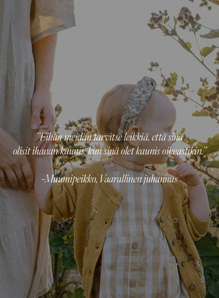 Lumoava x Moomin: Niiskuneiti earrings